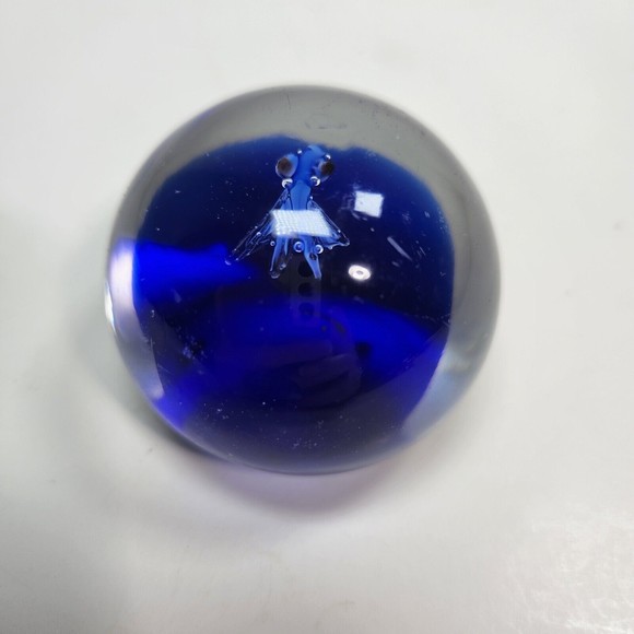 Glass Paperweight Ocean Squid Animal Clear Blue 2.25 in. Blown Sea Octopus - Picture 3 of 7